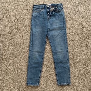 Levi’s wedgie 26